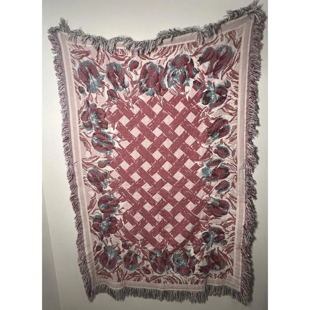 40 by 60 Floral Rose Lattice Tapestry Cross Stitch Throw Blanket with Fringe EUC